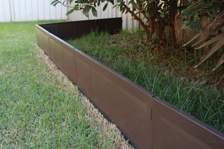 Челична пејзажна граница